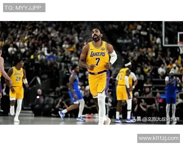 湖人队季前赛对决独行侠全景回顾与精彩瞬间分析