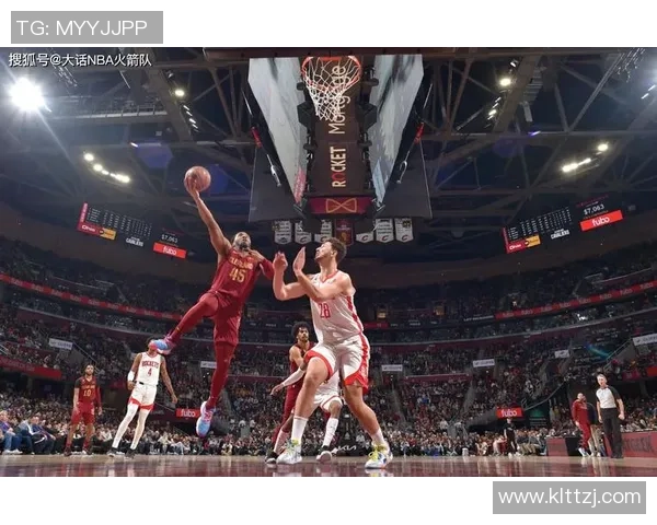 魔术队与火箭队常规赛精彩对决回顾与分析